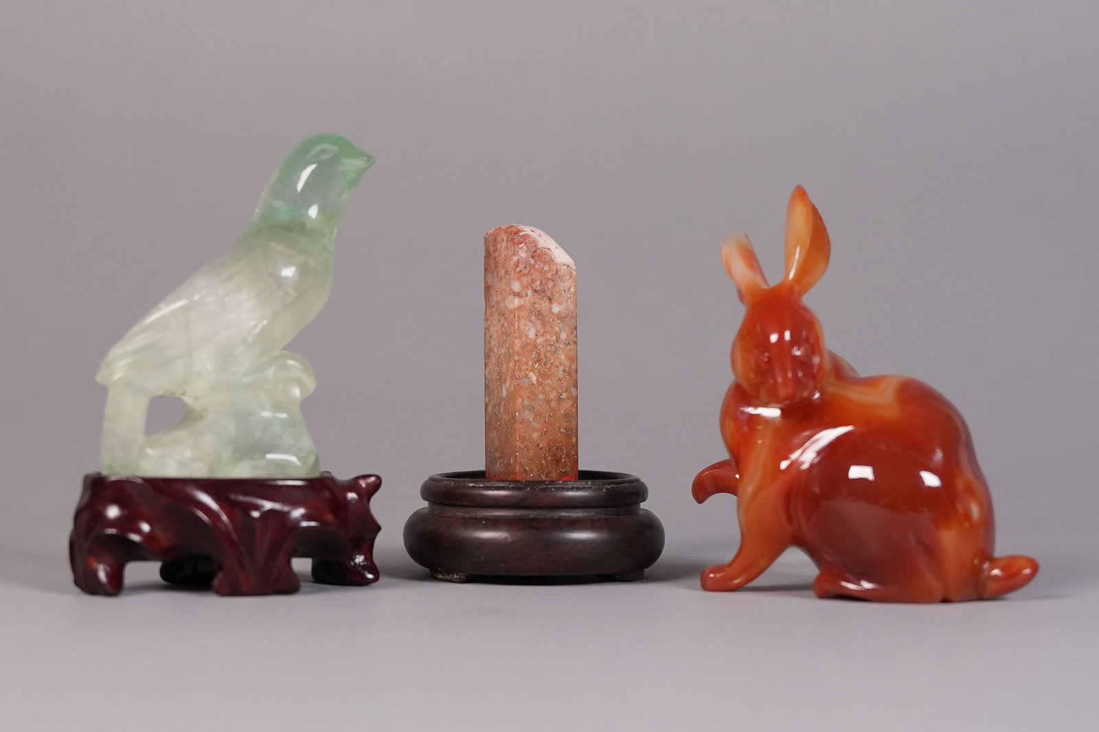Lots Chinese fine carvings: Lots Chinese fine carvings.