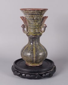 Chinese fine green vase