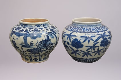 2 Chinese large b/w jar