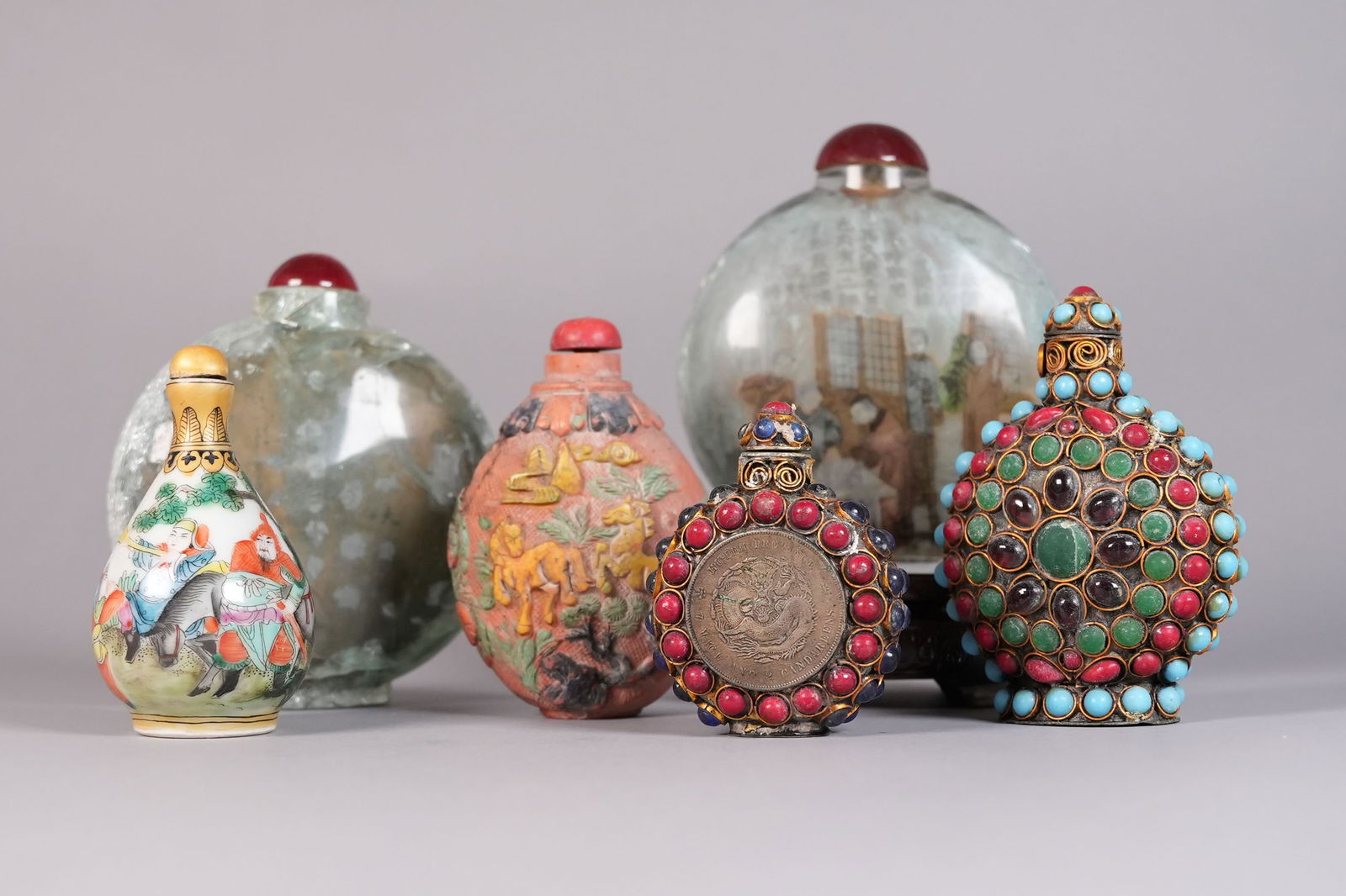 Lots Chinese snuff bottles (1 of 7)