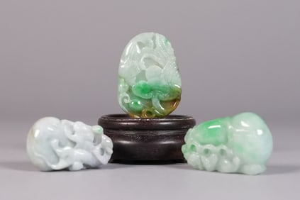 Lots Chinese carved jadeite