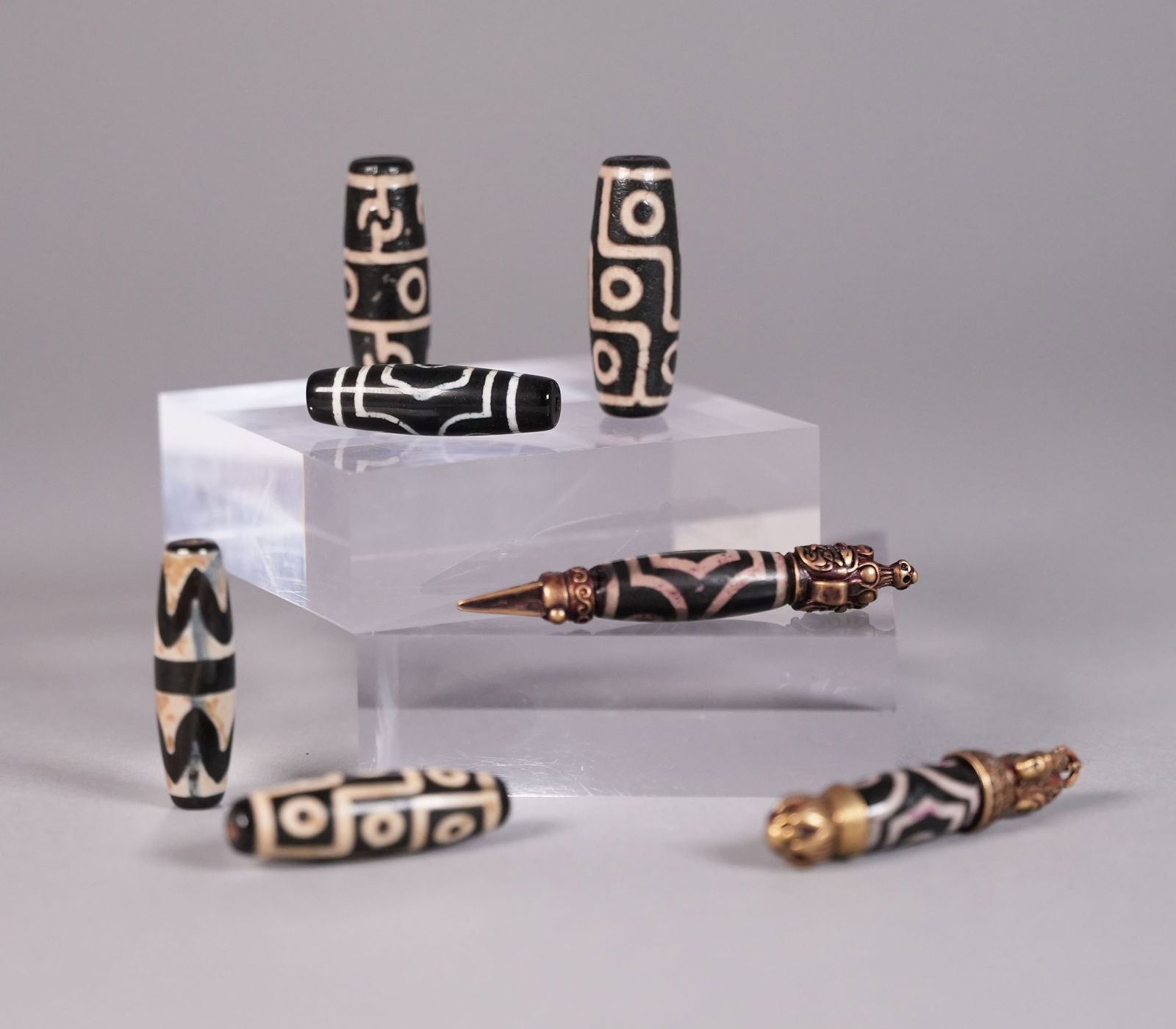 Lots Tibetan dzi beads (1 of 5)