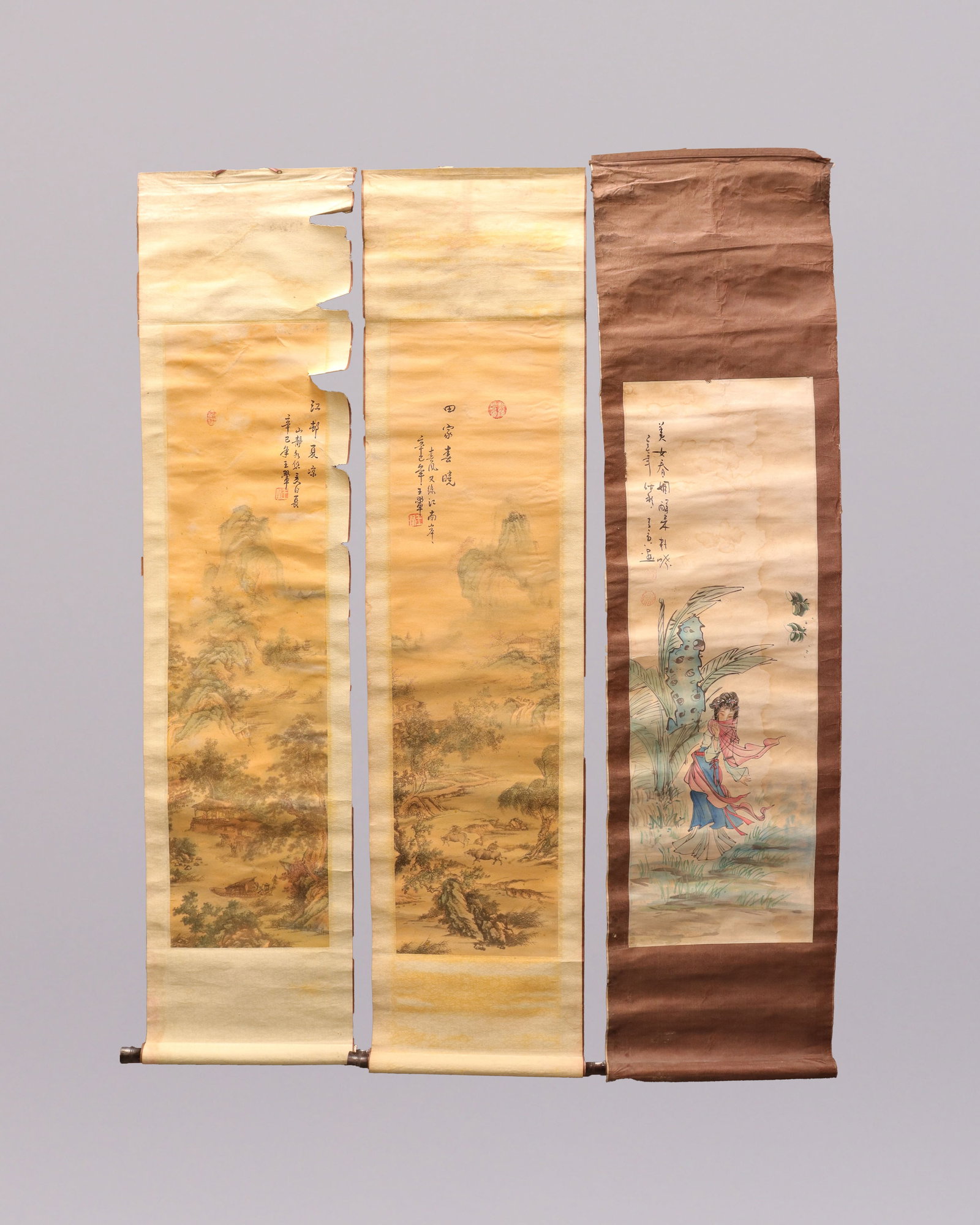 Lots Chinese painting scrolls: Lots Chinese vintage painting scrolls, from an estate. Condition selling it as is.