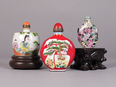Lots Chinese snuff bottles