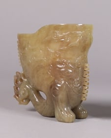 Chinese fine carved figure