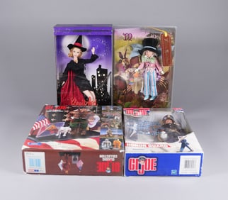 Lots vintage action figures in box