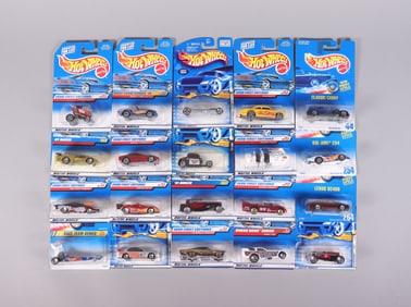 Lots Hot Wheels in packaging