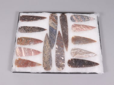 Lots large arrowhead specimen