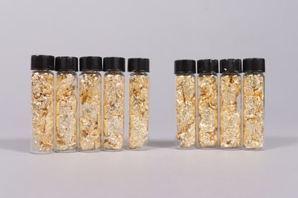 Lots gold flakes in tubes