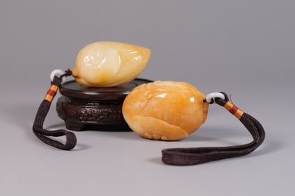 Lots Chinese fine pendants
