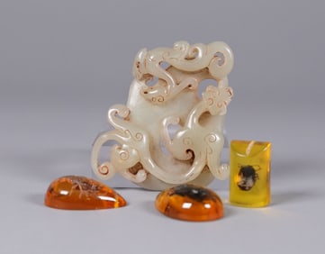 Lots Chinese carvings