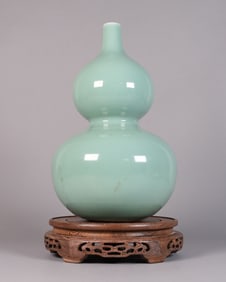 Chinese important celadon gourd vase