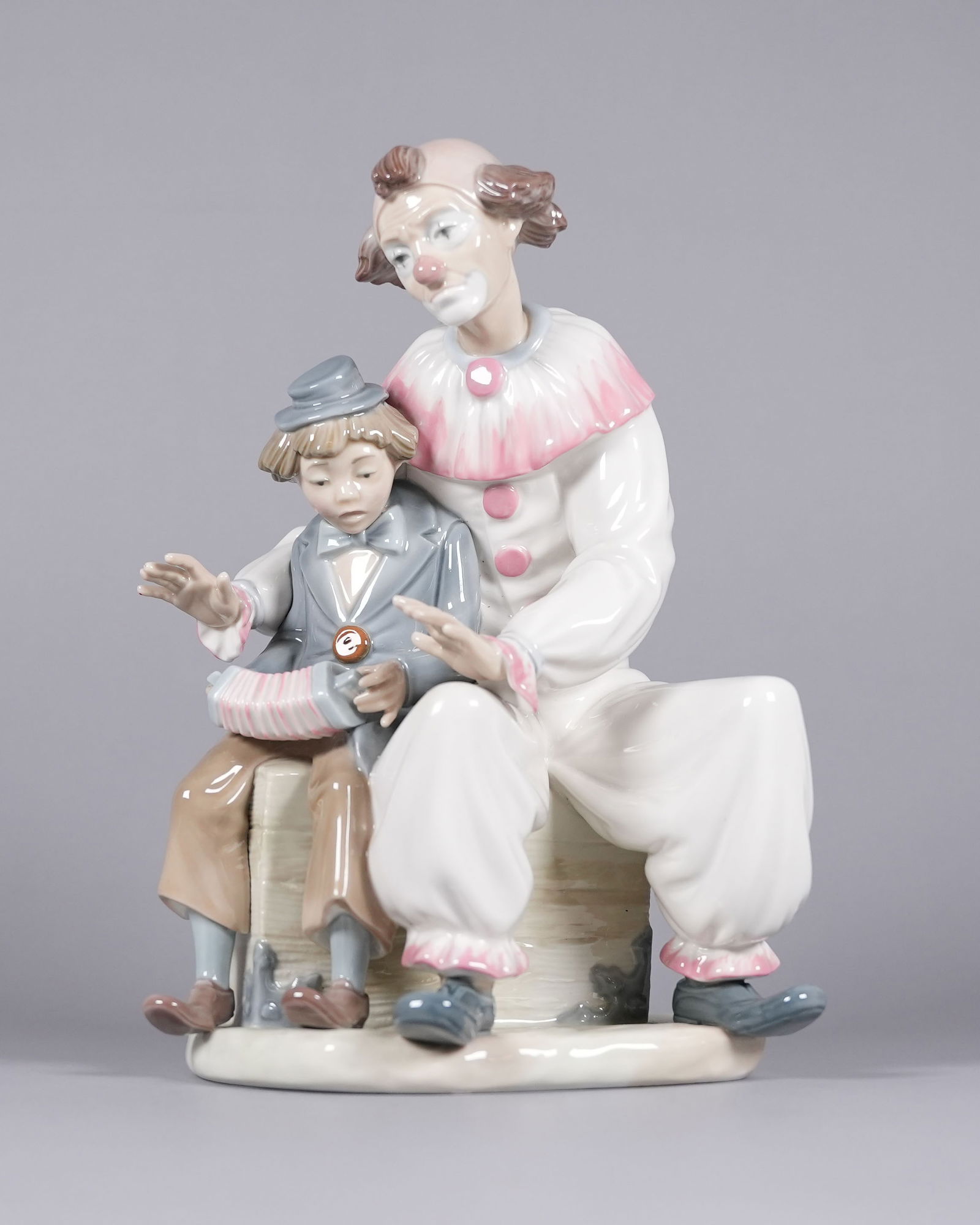 A fine Lladro figurine (1 of 9)