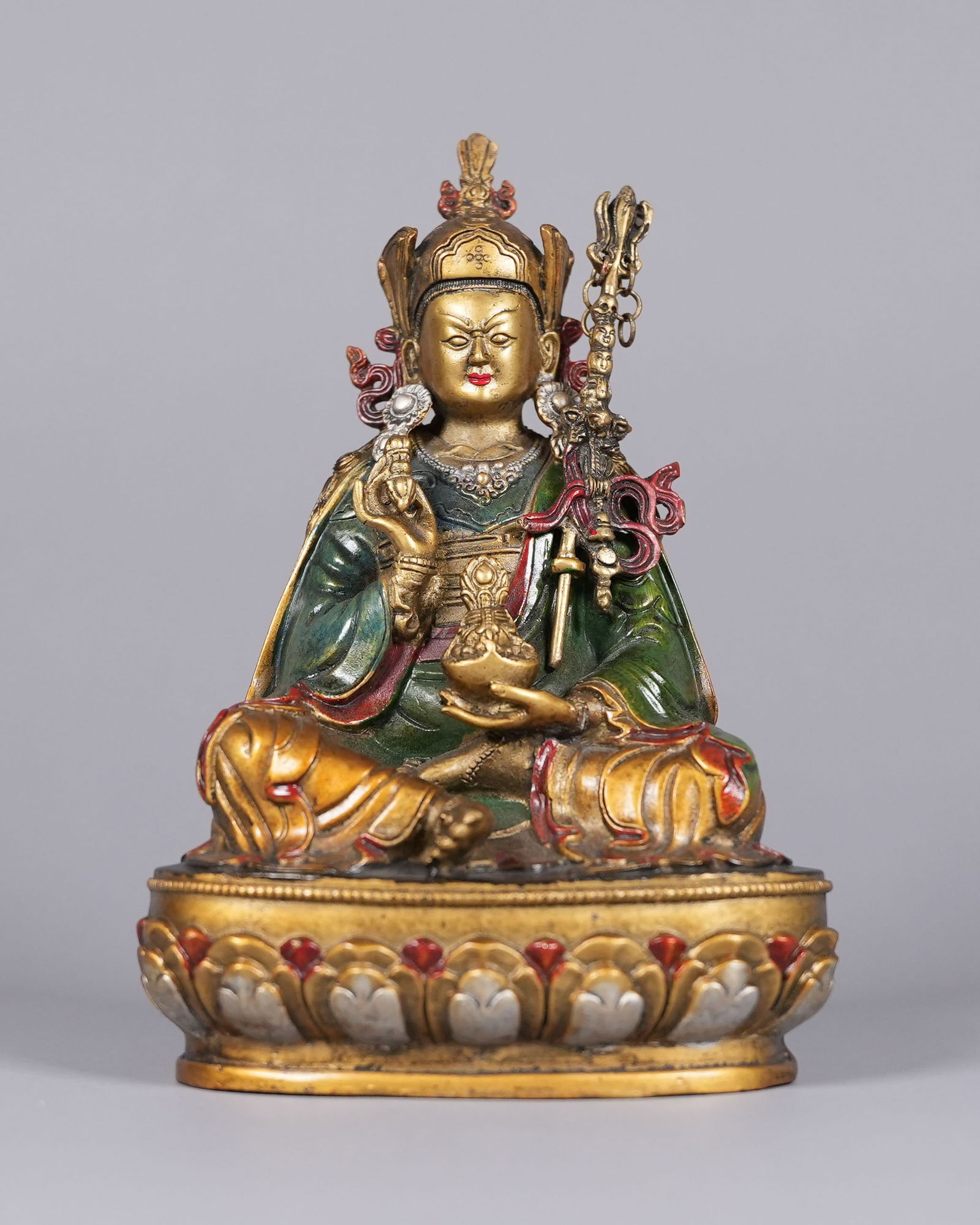 Tibetan fine buddha statue (1 of 7)
