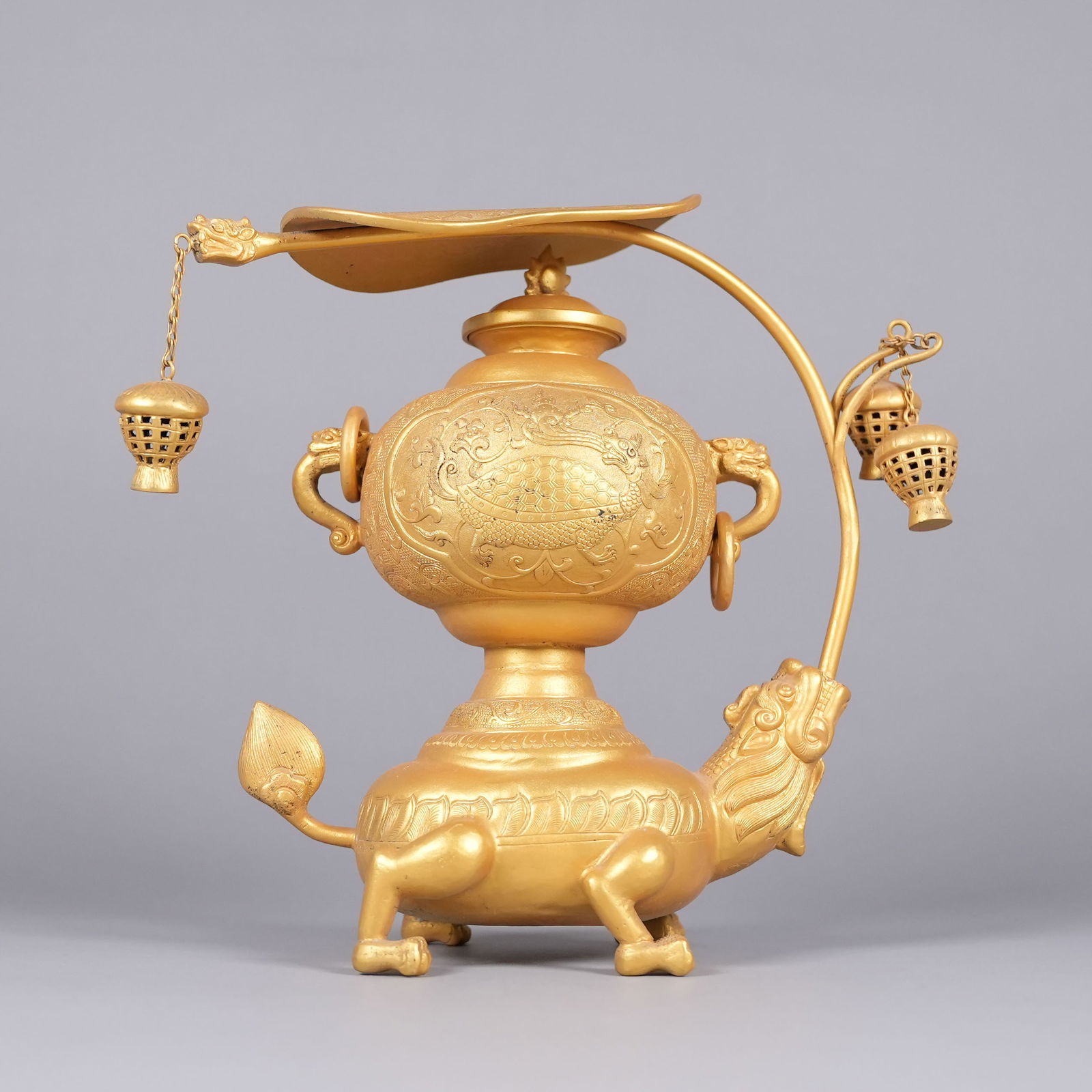 Chinese fine gilted lantern (1 of 8)