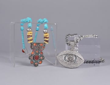 Lots finely estate necklaces