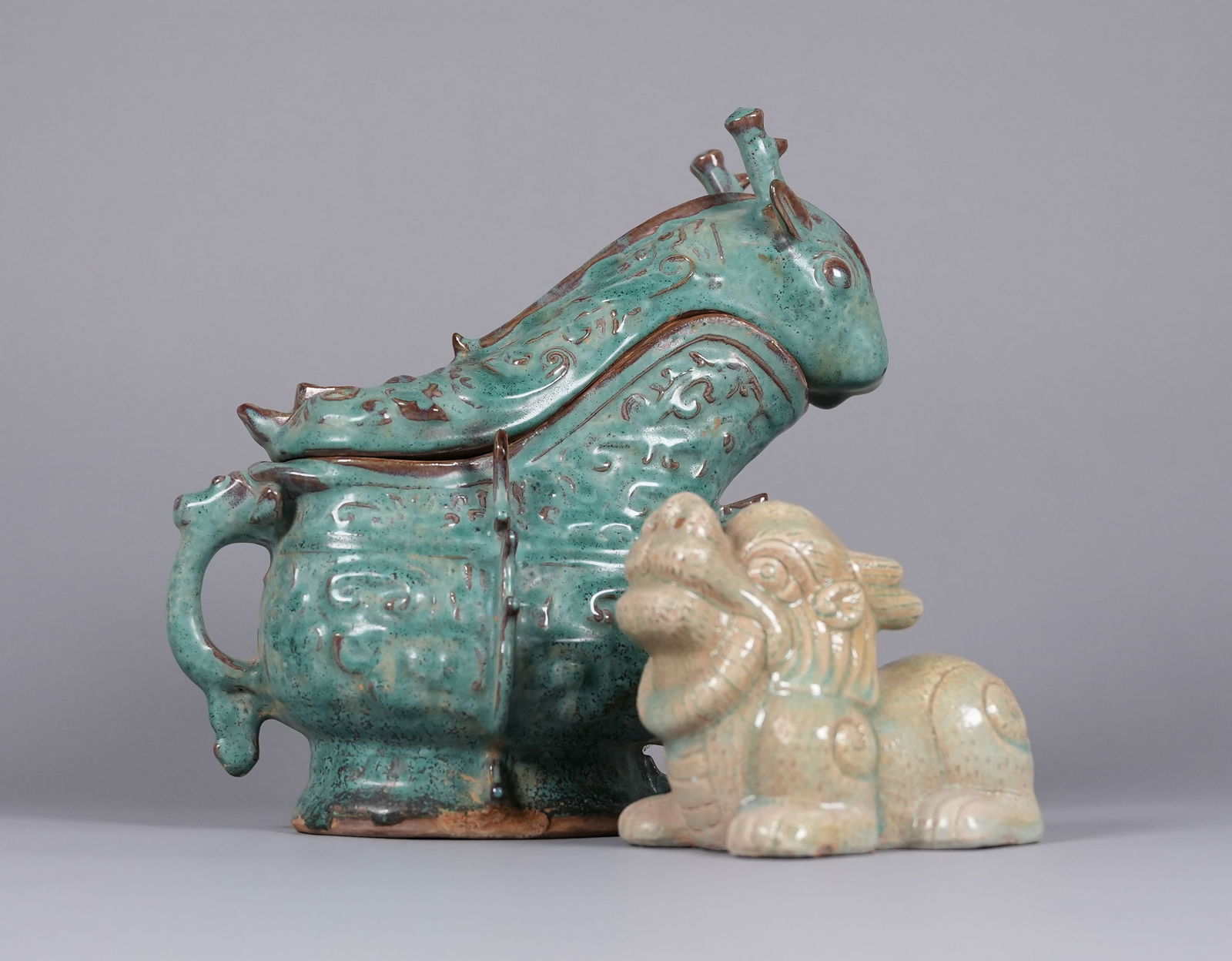 Lots Chinese pottery (1 of 7)