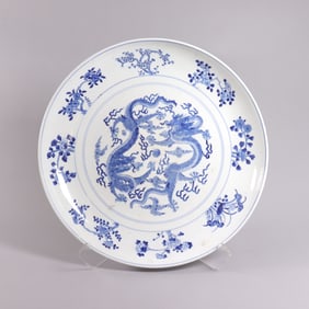 Chinese fine b/w charger plate