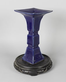 Chinese fine blue vase