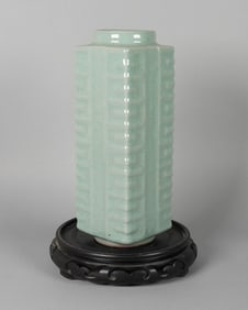Chinese fine square vase