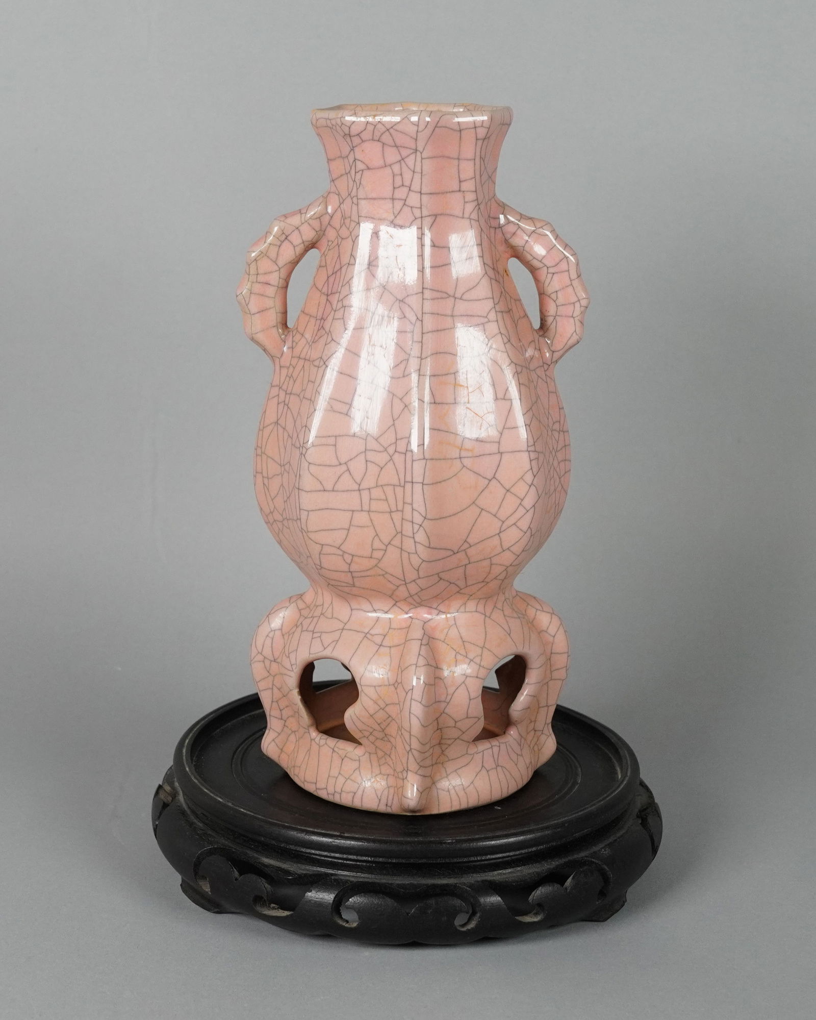 Chinese unusual vase (1 of 6)