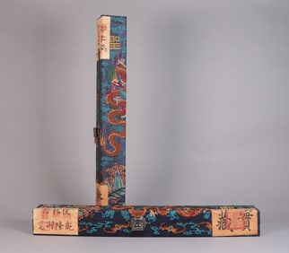Lots Chinese scrolls in box