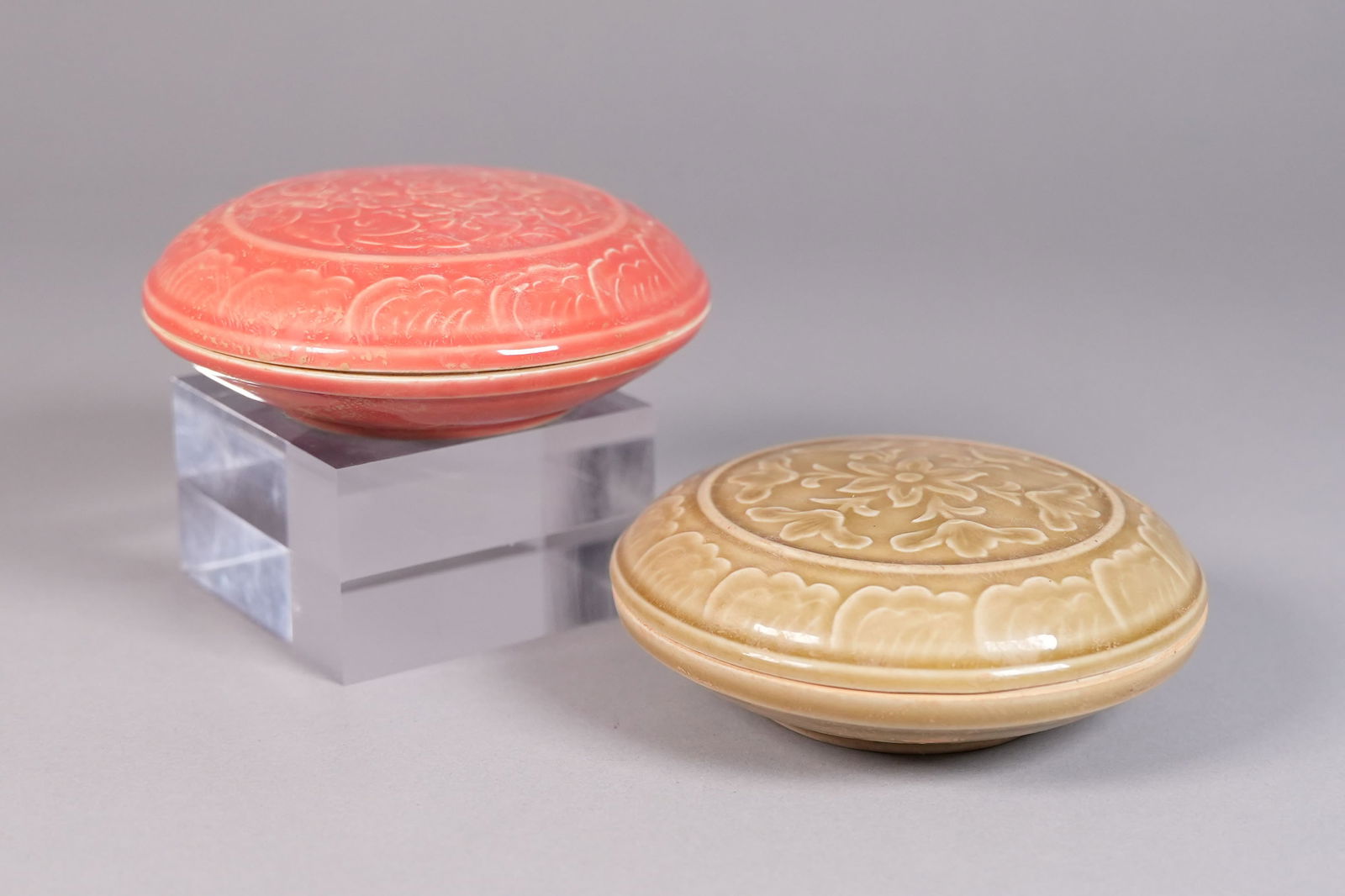 Lots Chinese ceramic box (1 of 7)