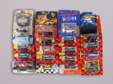 Lots vintage car toys