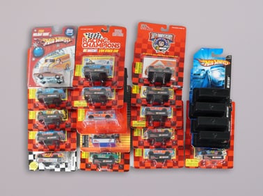 Lots vintage car toys