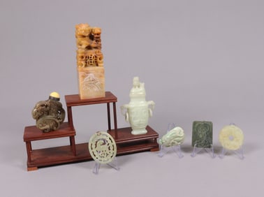 Lots Chinese carvings