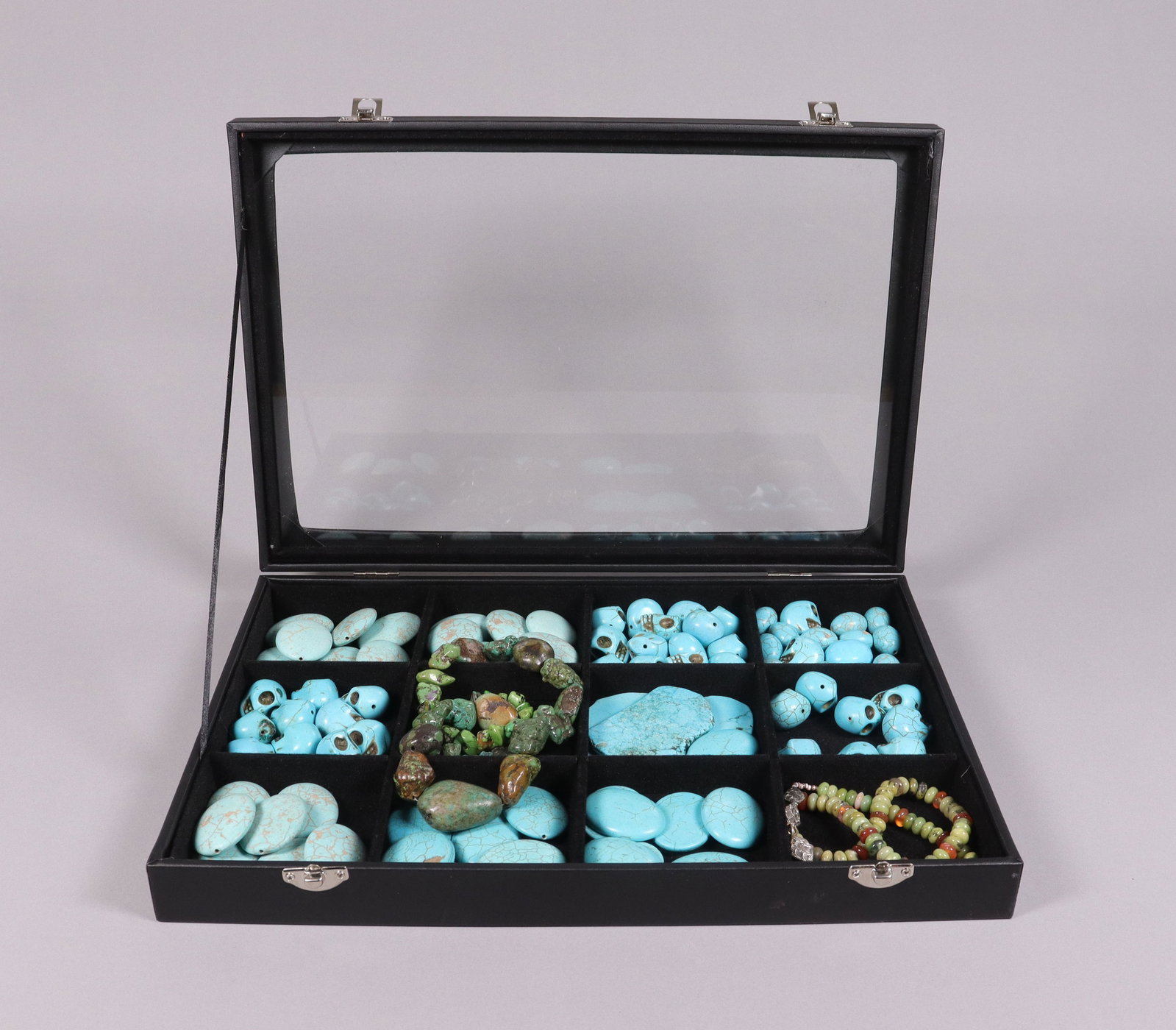 Lots Chinese stones in box: Lots Chinese stones in box, ungraded.