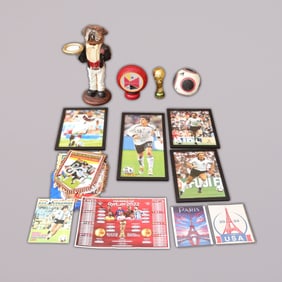 Lots collectibles and soccer items