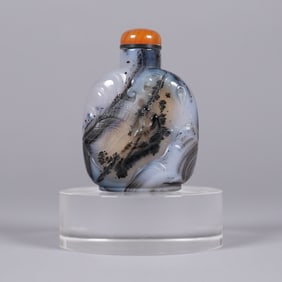Chinese agate snuff bottle