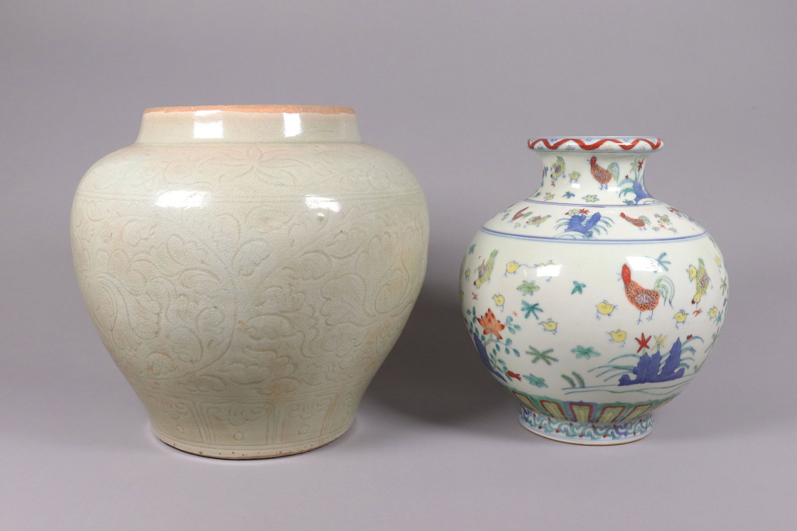 Lots Chinese large jar: Lots Chinese large jar, largest H: 11.5" x W: 11.8."