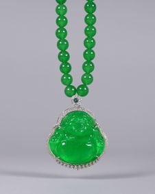 Chinese apple green necklace