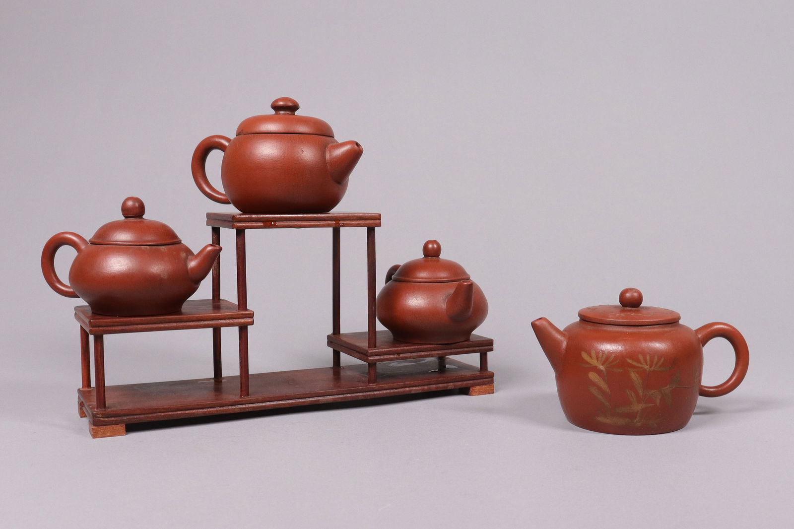 Lots Chinese clay teapots: Lots Chinese fine carved teapots.