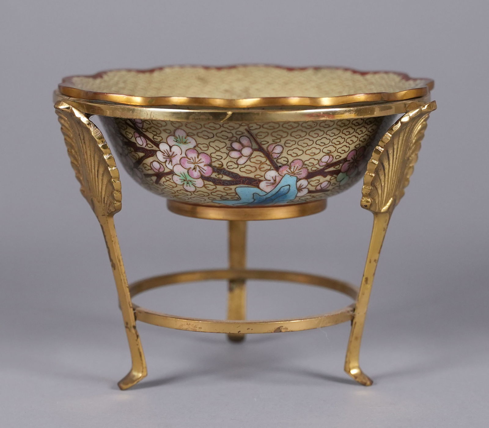Chinese antique cloisonne bowl with stand: Chinese antique cloisonne bowl with brass stand. H: 4.6" x W: 6.2."