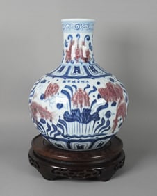 Chinese fine blue red vase