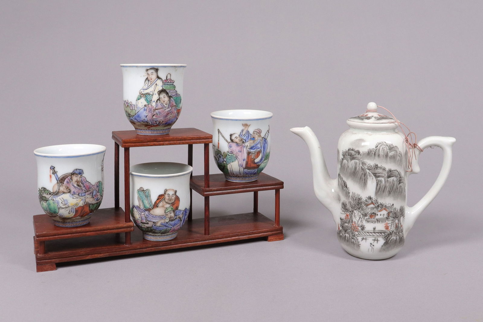Lots Chinese antique porcelains: Lots Chinese antique porcelains, from a major estate. H: 5.75" x W: 6."