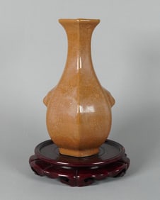 Chinese fine vase