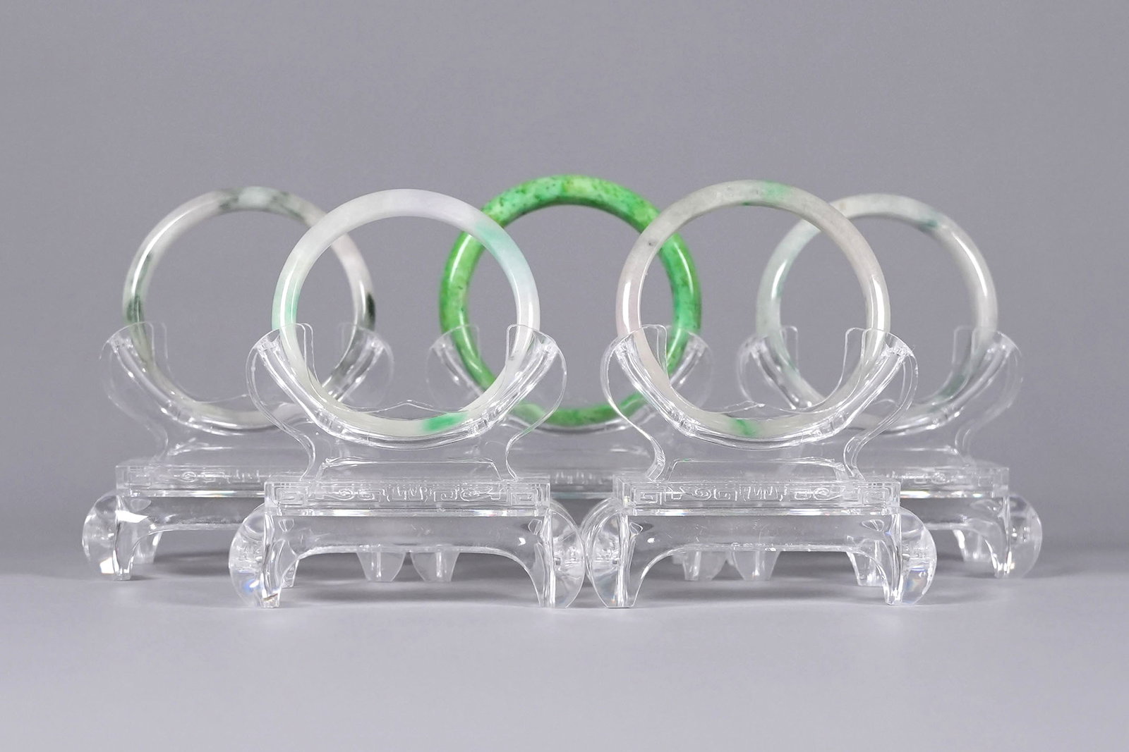 Lots Chinese bangles: Lots Chinese fine bangles.