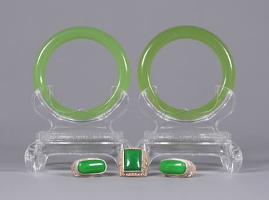 Lots Chinese apple green items