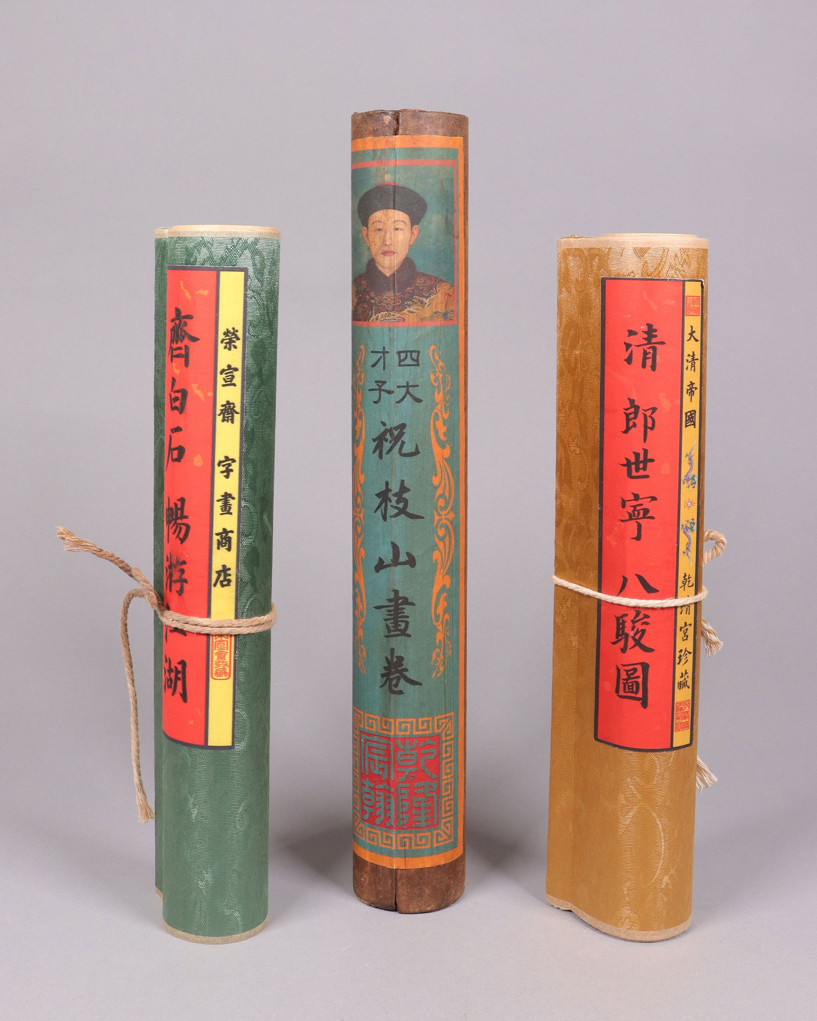 Lots Chinese scrolls in box: Lots Chinese scroll in box.