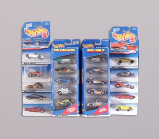 Lots Hot Wheels in box