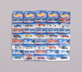Lots Hot Wheels in box