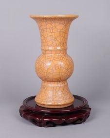 Chinese crackled vase