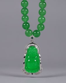 Chinese apple green necklace
