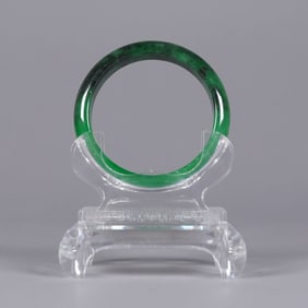 Chinese apple green bangle