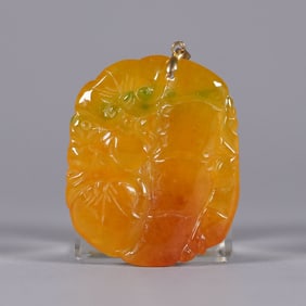 Chinese fine jadeite 18 kt gold clasp