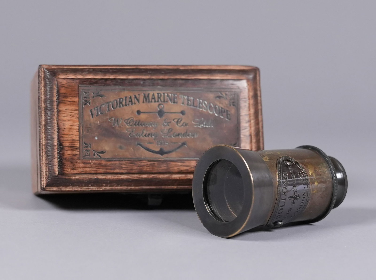 A vintage item with wooden box: A vintage item with wooden box.